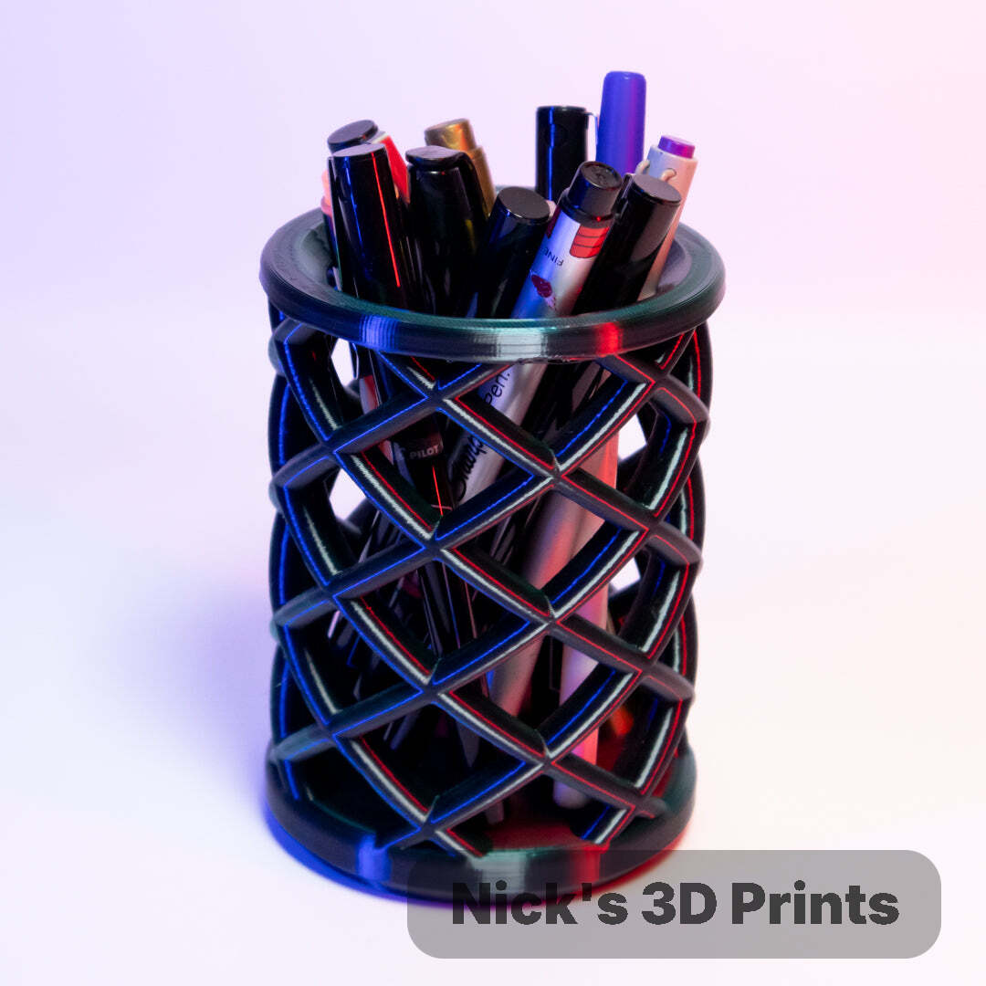 Intertwined Vase – Pencil Holder